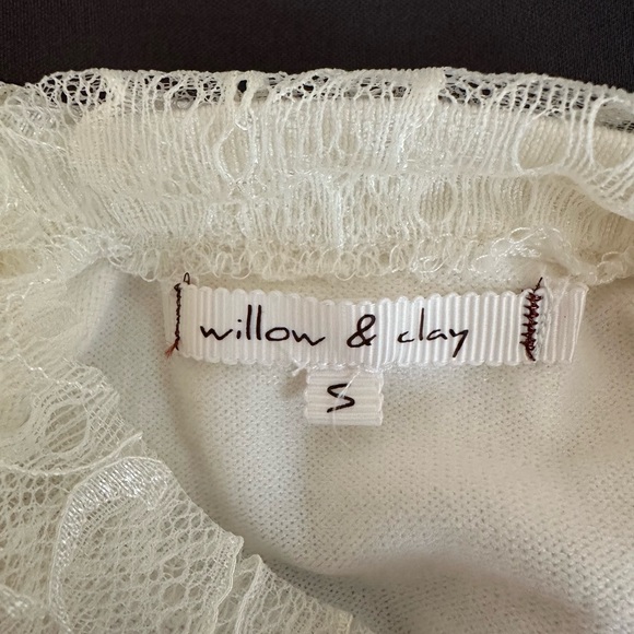 Elegant lightweight cream sweater with lace top. New without tags. S - Picture 7 of 9